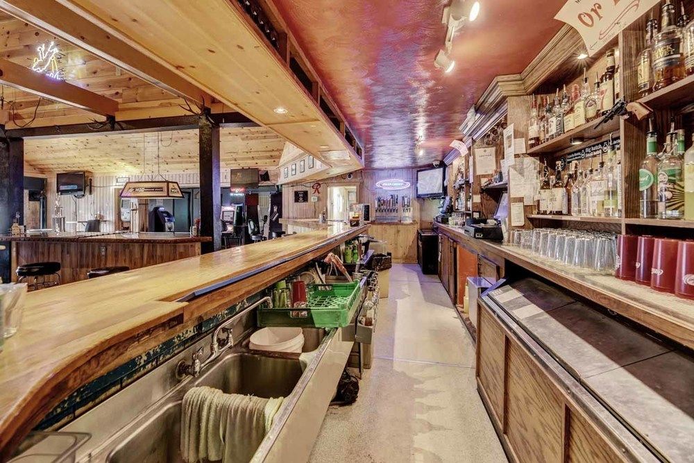 The Dam Bar : 8030 Canyon Ferry Rd, Helena, MT 59602